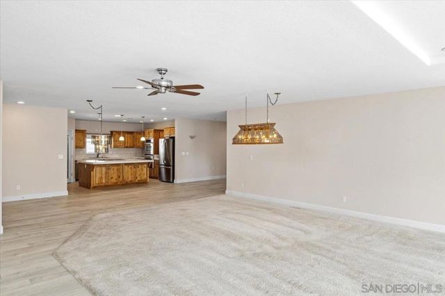 8975 Lawrence Welk Dr 137, Escondido, CA 92026