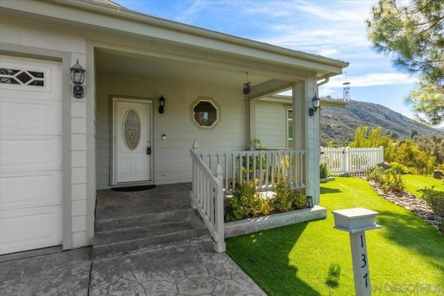 8975 Lawrence Welk Dr 137, Escondido, CA 92026