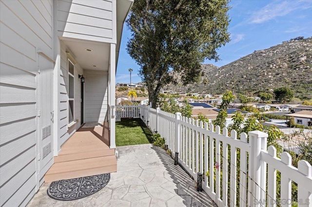 8975 Lawrence Welk Dr 137, Escondido, CA 92026