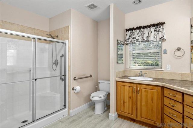 8975 Lawrence Welk Dr 137, Escondido, CA 92026