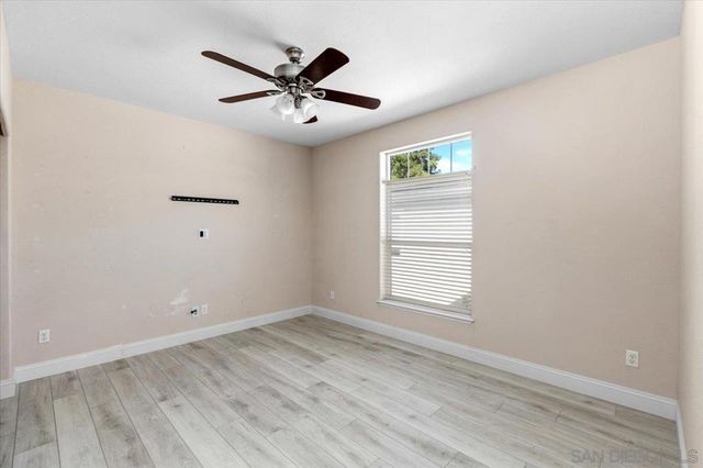 8975 Lawrence Welk Dr 137, Escondido, CA 92026