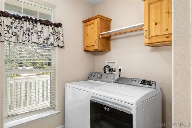 8975 Lawrence Welk Dr 137, Escondido, CA 92026