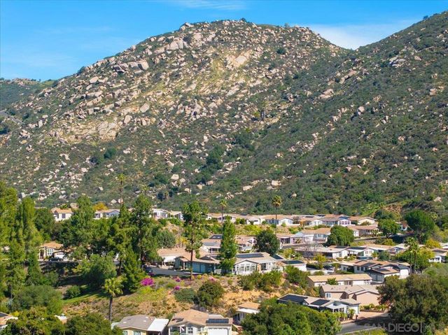 8975 Lawrence Welk Dr 137, Escondido, CA 92026