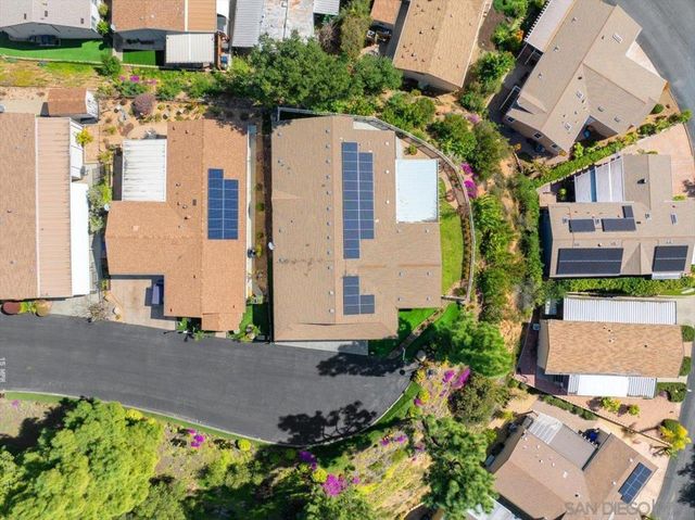 8975 Lawrence Welk Dr 137, Escondido, CA 92026