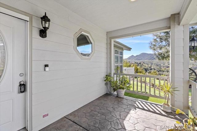 8975 Lawrence Welk Dr 137, Escondido, CA 92026