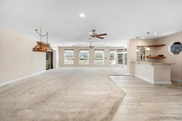 8975 Lawrence Welk Dr 137, Escondido, CA 92026