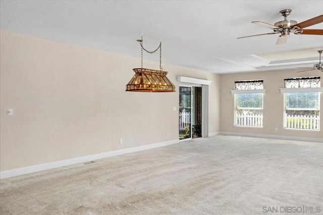 8975 Lawrence Welk Dr 137, Escondido, CA 92026