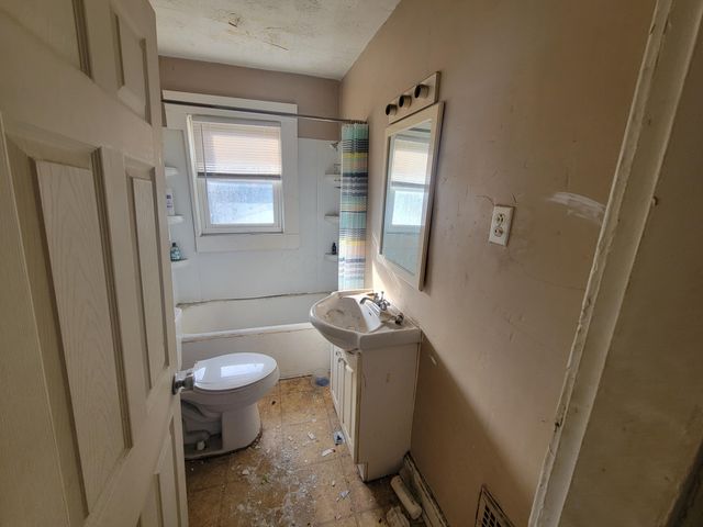 1045-1051 E 20th Avenue, Columbus, OH 43211