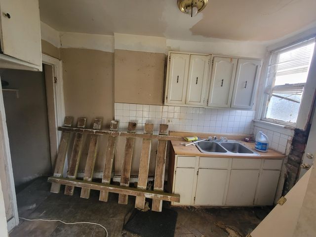 1045-1051 E 20th Avenue, Columbus, OH 43211