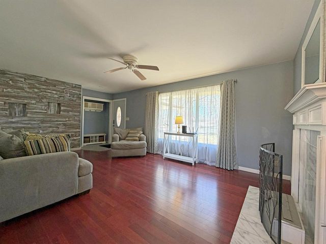 3766 Maplewood COURT, Hubertus, WI 53033