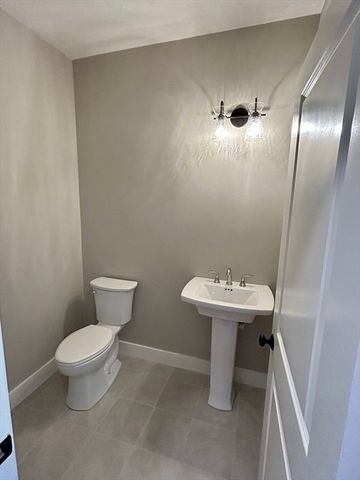 104 Eber Taft, Uxbridge, MA 01569