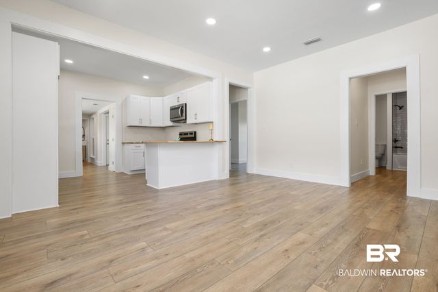 202 N Lafayette St, Mobile, AL 36604