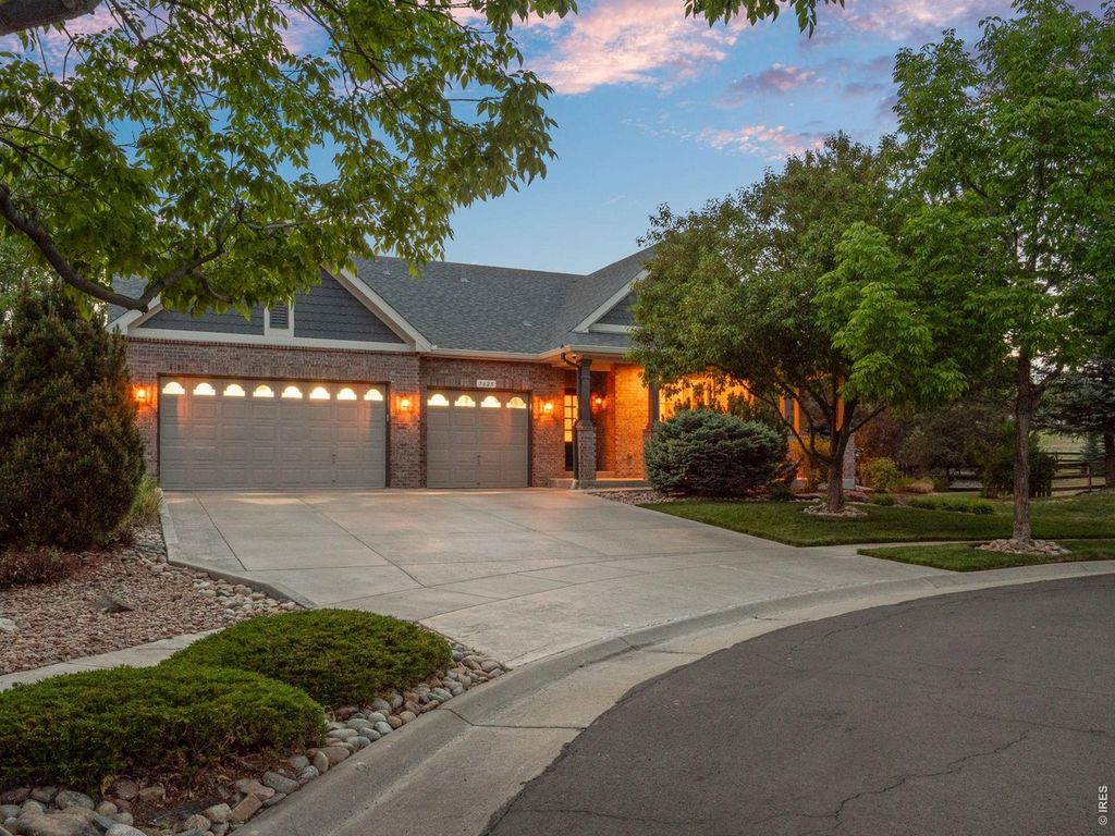 7625 Russell Ct, Arvada, CO 80007