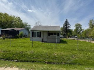 8325 Walter Street, Flint, MI 48458