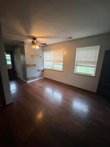 1 Garnett Avenue, Williamstown, KY 41097