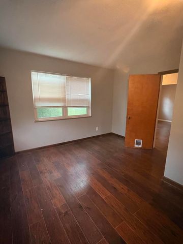 1 Garnett Avenue, Williamstown, KY 41097