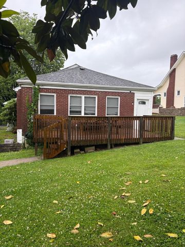 1 Garnett Avenue, Williamstown, KY 41097
