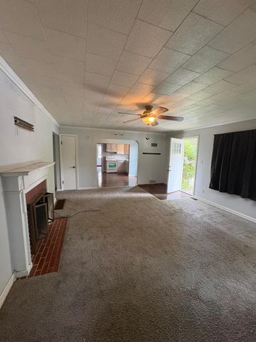 1 Garnett Avenue, Williamstown, KY 41097