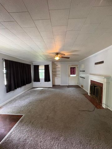 1 Garnett Avenue, Williamstown, KY 41097
