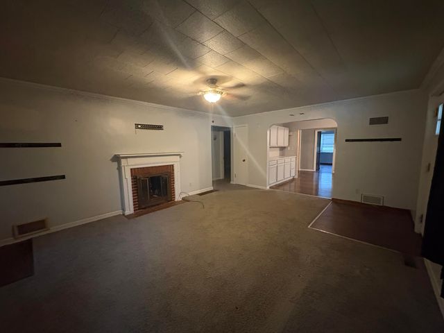 1 Garnett Avenue, Williamstown, KY 41097