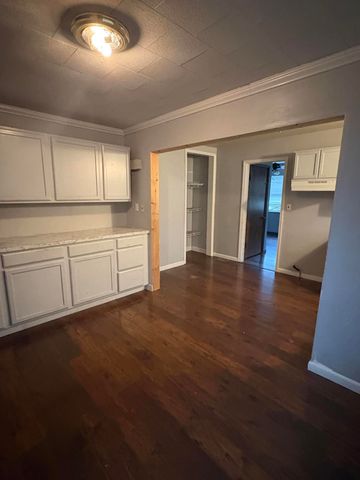 1 Garnett Avenue, Williamstown, KY 41097
