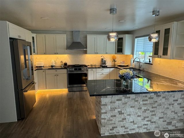 2001 Jefferson Way, Lynnwood, WA 98037