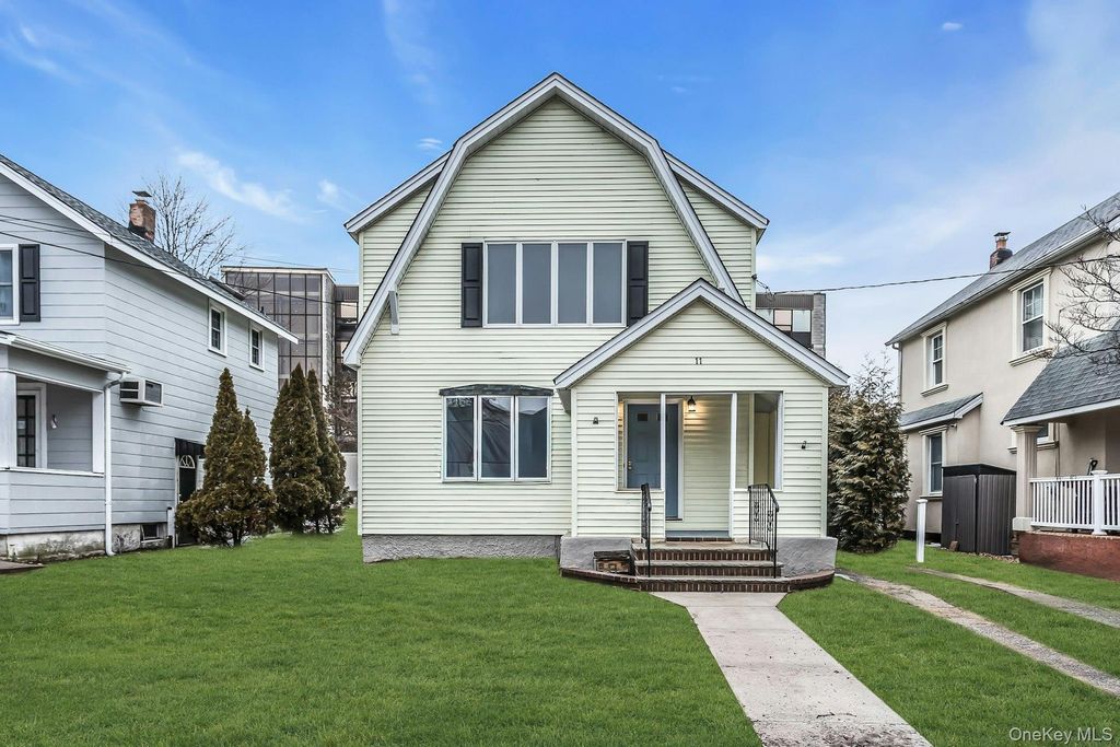 11 Merton Avenue, Lynbrook, NY 11563 — exterior