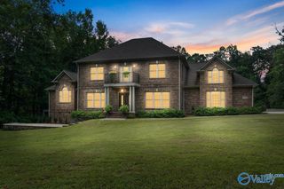 5007 SE Sunset Bluff, Huntsville, AL 35803
