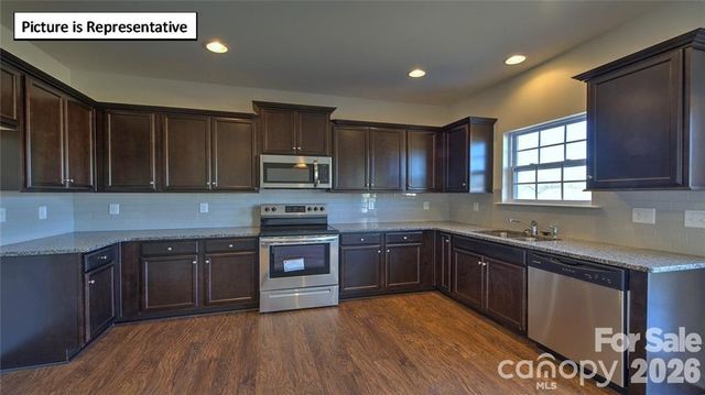3133 Platinum Pointe Drive, Charlotte, NC 28227