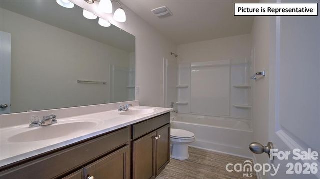 3133 Platinum Pointe Drive, Charlotte, NC 28227