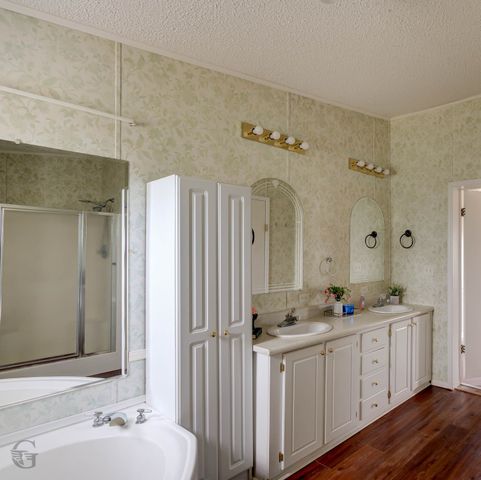 6939 Rosewood Oak Drive, Keithville, LA 71047