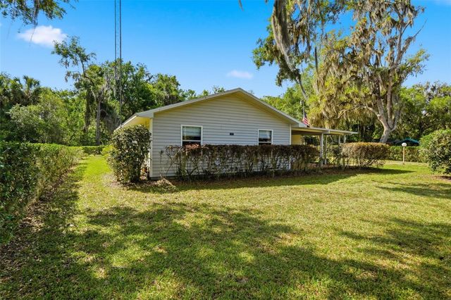 1289 CR 436, Lake Panasoffkee, FL 33538