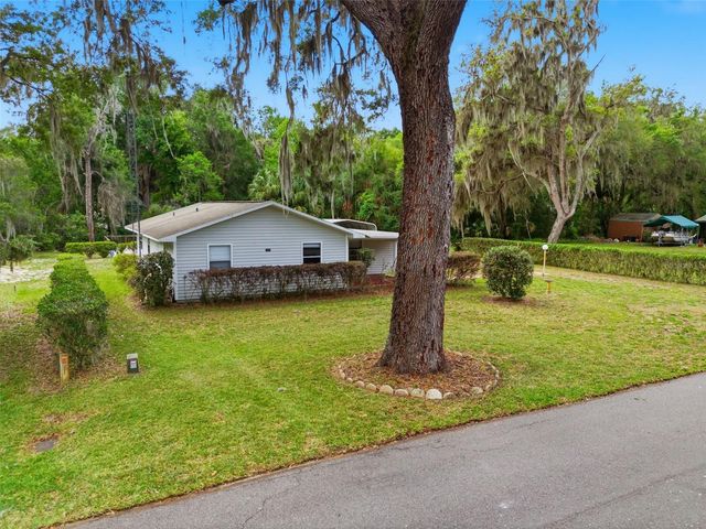 1289 CR 436, Lake Panasoffkee, FL 33538