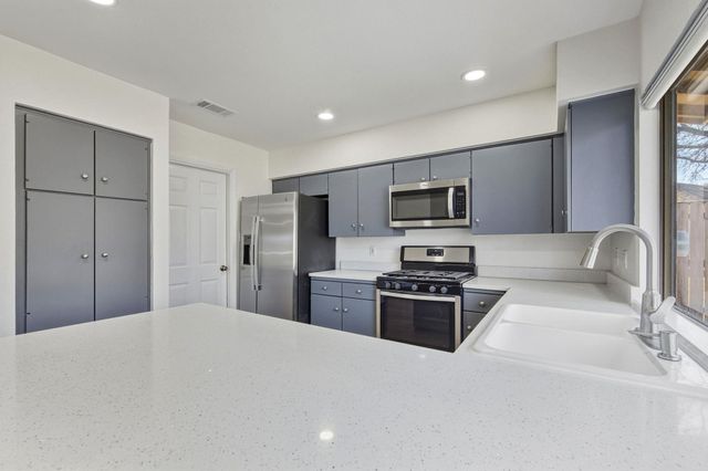 5702 LEWOOD DR, Austin, TX 78745