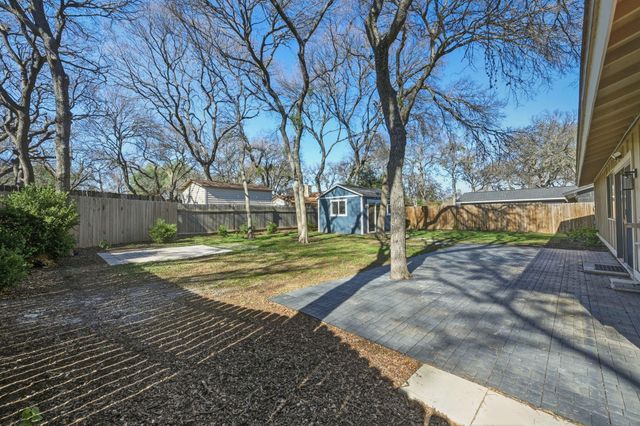 5702 LEWOOD DR, Austin, TX 78745