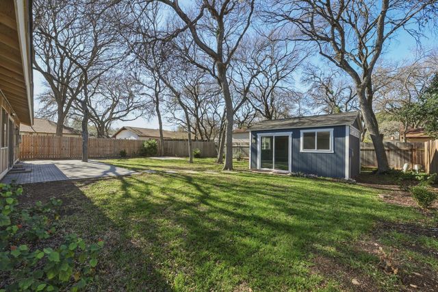 5702 LEWOOD DR, Austin, TX 78745