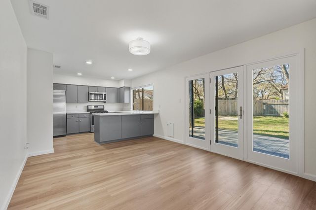 5702 LEWOOD DR, Austin, TX 78745