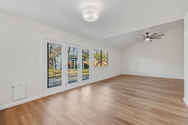 5702 LEWOOD DR, Austin, TX 78745