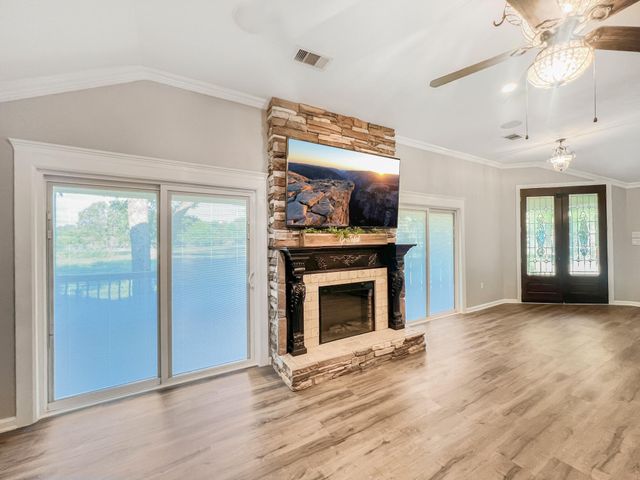 9731 Hadden Road, Baytown, TX 77521