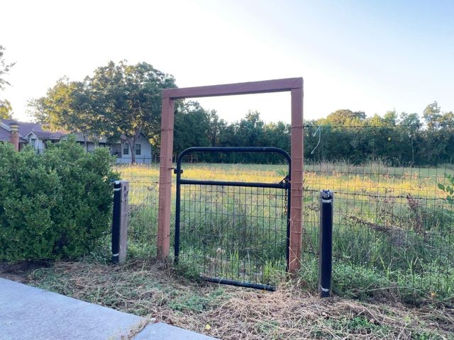 9731 Hadden Road, Baytown, TX 77521