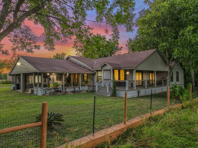 9731 Hadden Road, Baytown, TX 77521