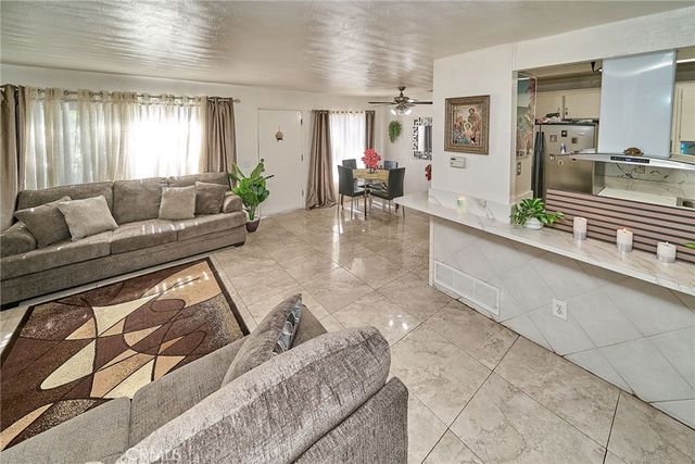 4801 Jackson C, Riverside, CA 92503