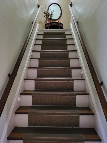 123 4th Avenue, Woonsocket, RI 02895