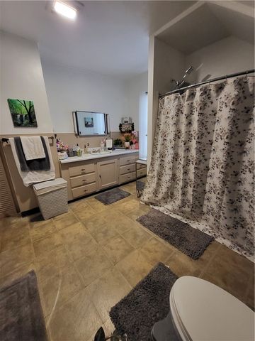 123 4th Avenue, Woonsocket, RI 02895