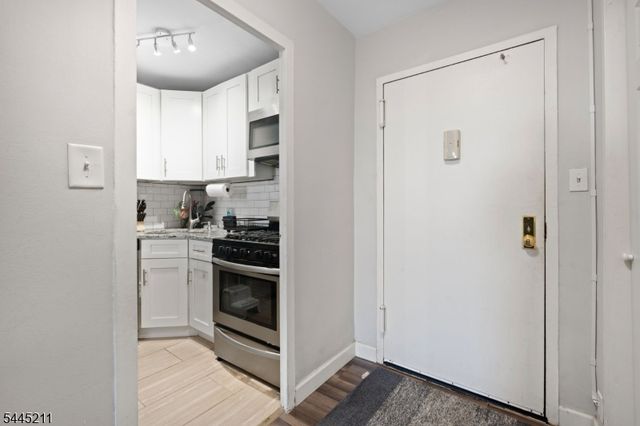 285 Aycrigg Ave, Passaic City, NJ 07055