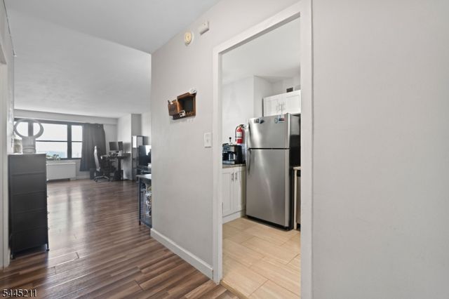 285 Aycrigg Ave, Passaic City, NJ 07055