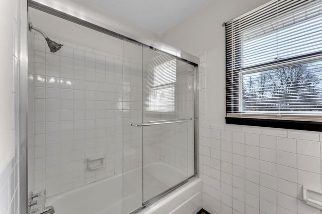 1320 Walnut Lawn Court, Springfield, MO 65807