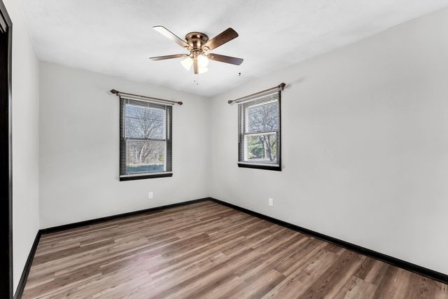 1320 Walnut Lawn Court, Springfield, MO 65807