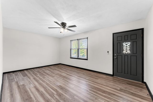 1320 Walnut Lawn Court, Springfield, MO 65807