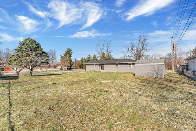 1320 Walnut Lawn Court, Springfield, MO 65807